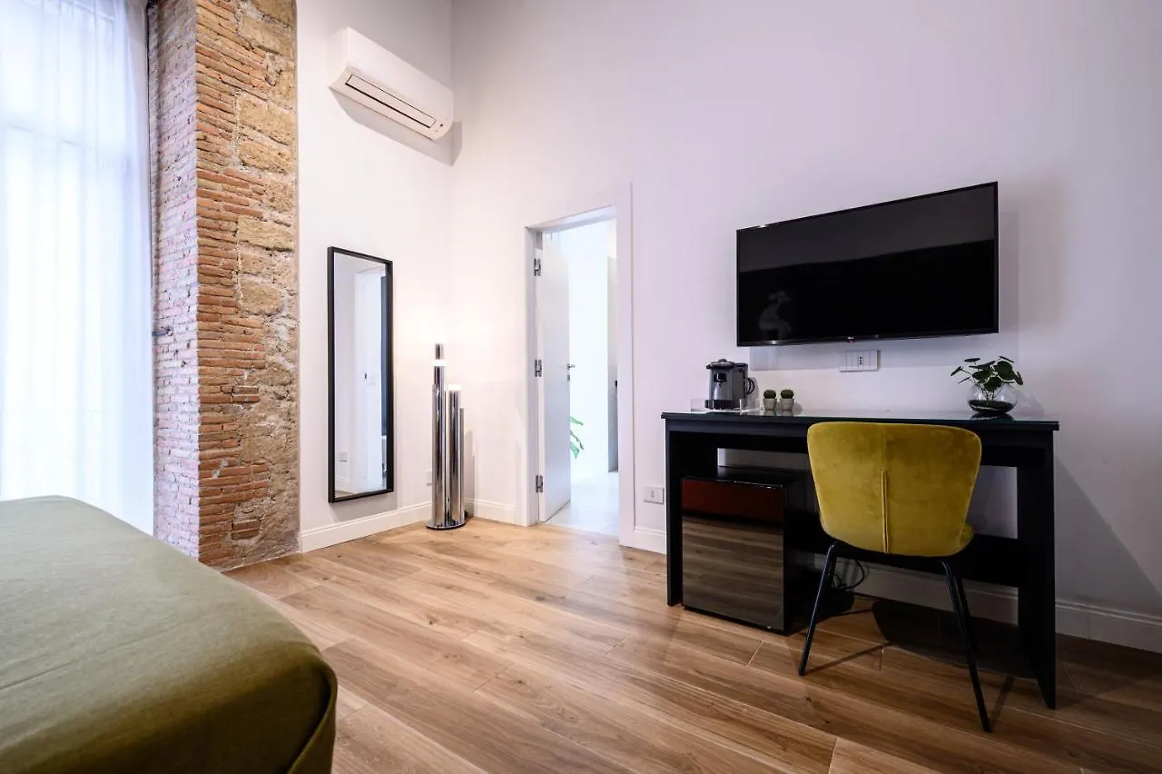 Interno Barocco Hotel Naples Italy