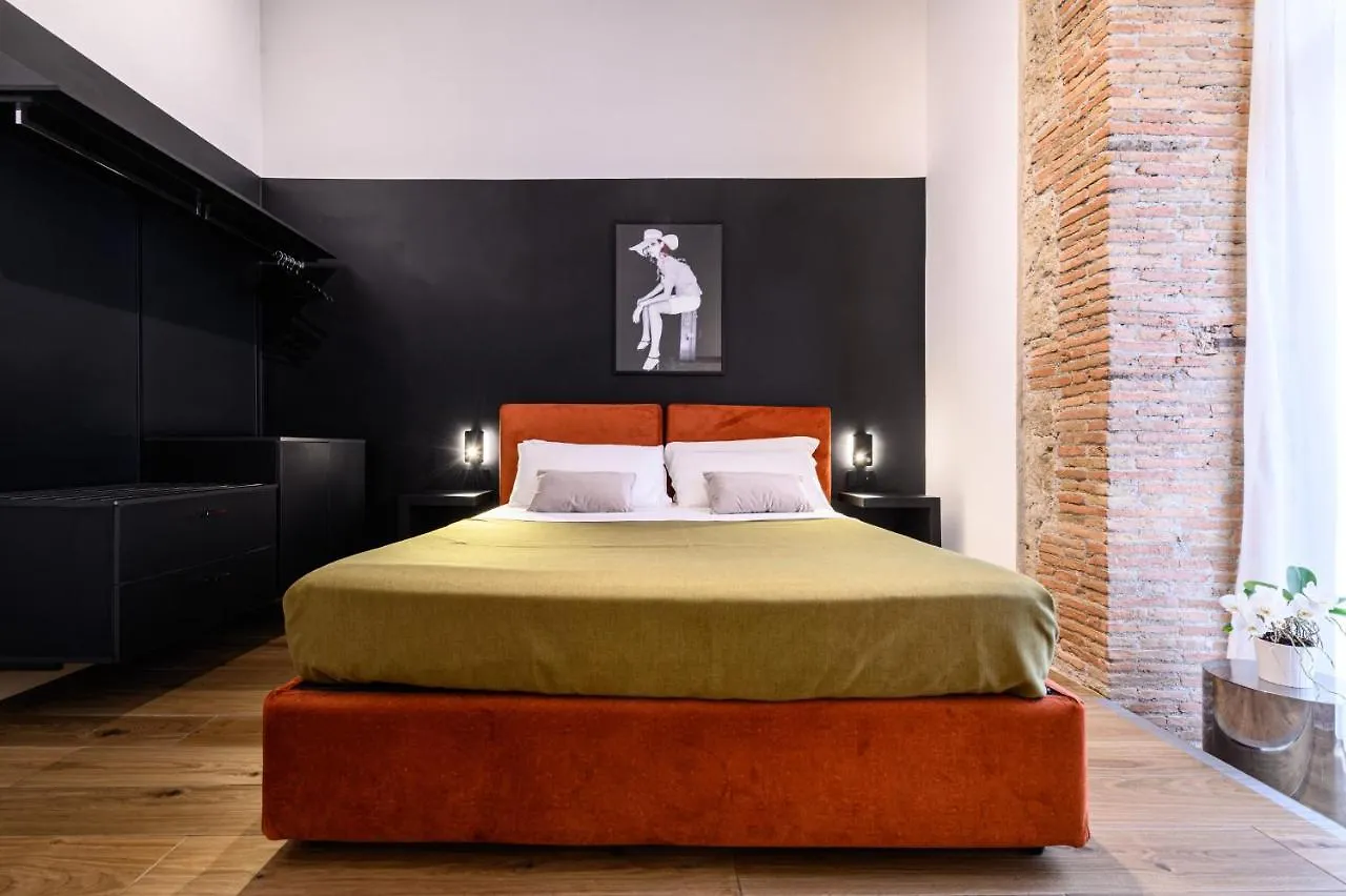 Interno Barocco Hotel Naples Italy